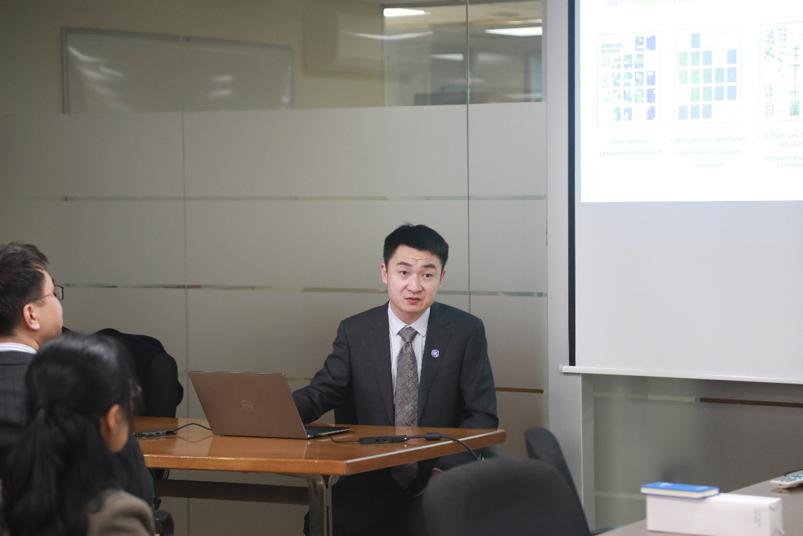 郝壮: 深耕应用微观经济学的育人与学术之路