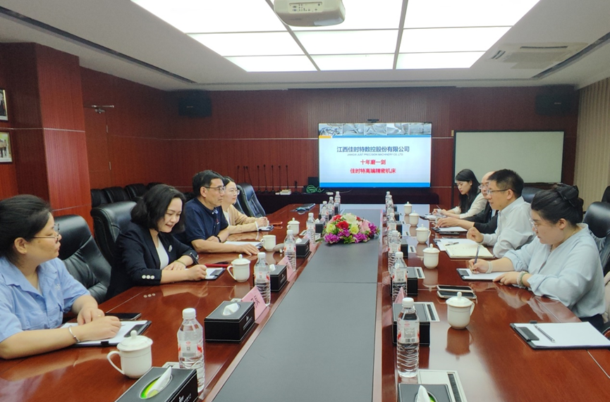 凝聚校友力量共话发展蓝图 ——365上市公司官网党委书记郑海涛带队赴江西走访校友